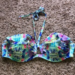 Victoria’s Secret bikini top